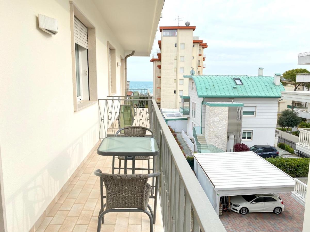 Appartamenti Cristina Carraro Immobiliare - Family Apartments リド・ディ・イエゾロ エクステリア 写真