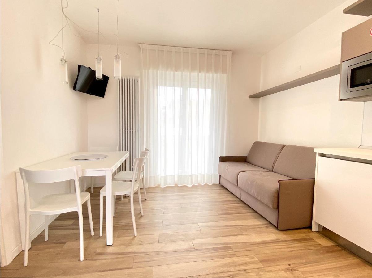 Appartamenti Cristina Carraro Immobiliare - Family Apartments リド・ディ・イエゾロ エクステリア 写真