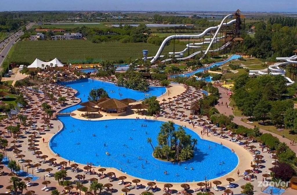 Appartamenti Cristina Carraro Immobiliare - Family Apartments リド・ディ・イエゾロ エクステリア 写真